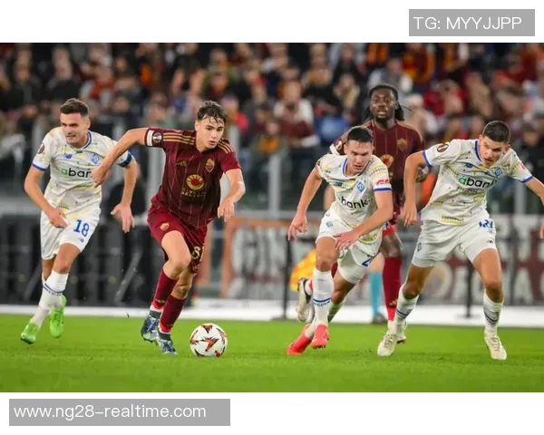 世界杯经典对决曼联与热刺激战成平局神奇扑救成全场焦点