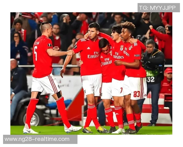 友谊赛精彩对决本菲卡与波尔图战成平局全场沸腾瞬间回顾